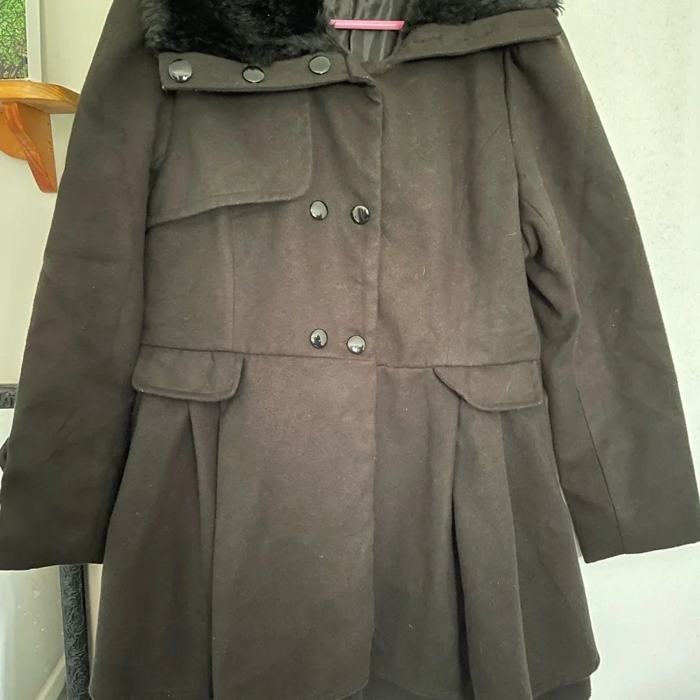zeagoo Women's Black Pea Coat with Faux Fur Collar